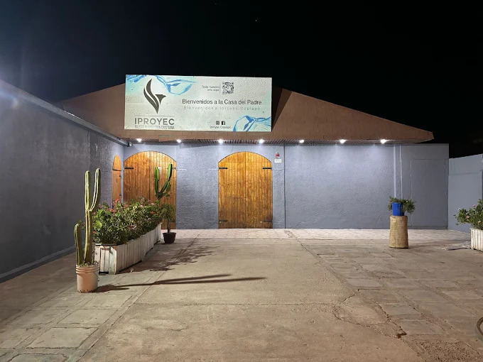 Frontis del templo IPROYEC